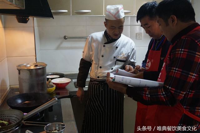 老潼關肉夾饃臘汁肉夾饃鹵湯后期補料