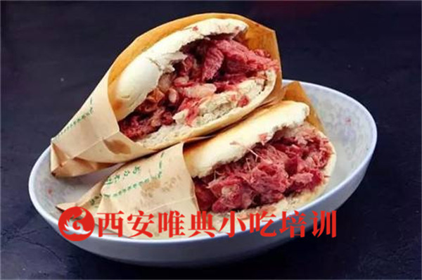 西安不止臘汁肉夾饃還有臘牛肉夾饃